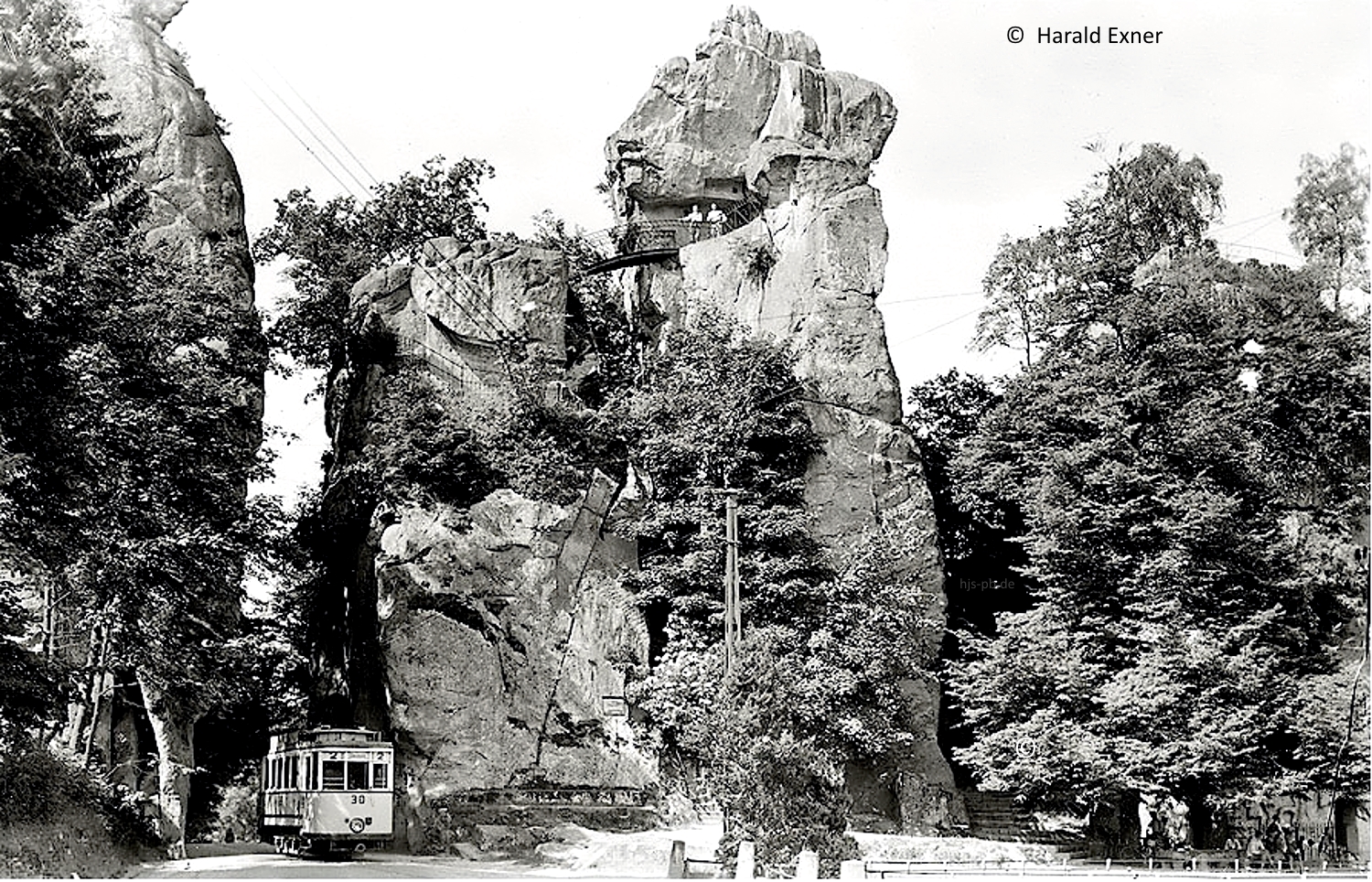 Kinder der Herz Jesu Schule Bahnhof