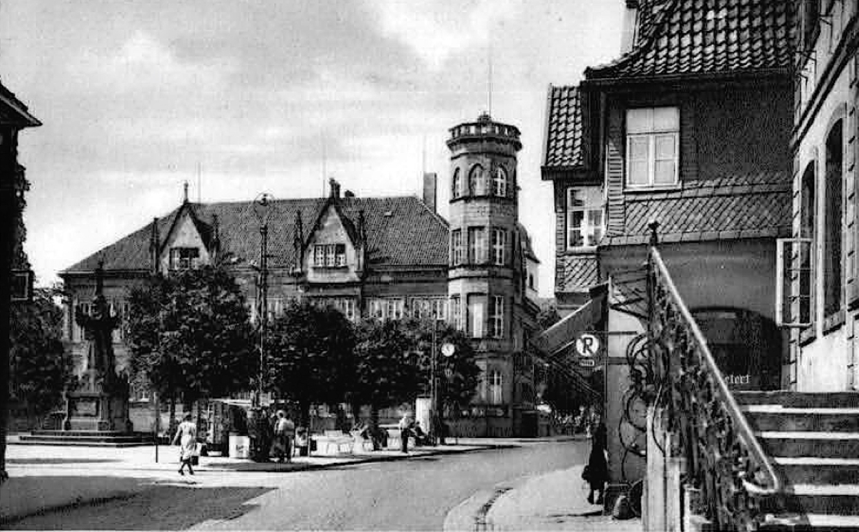 Kinder der Herz Jesu Schule Bahnhof