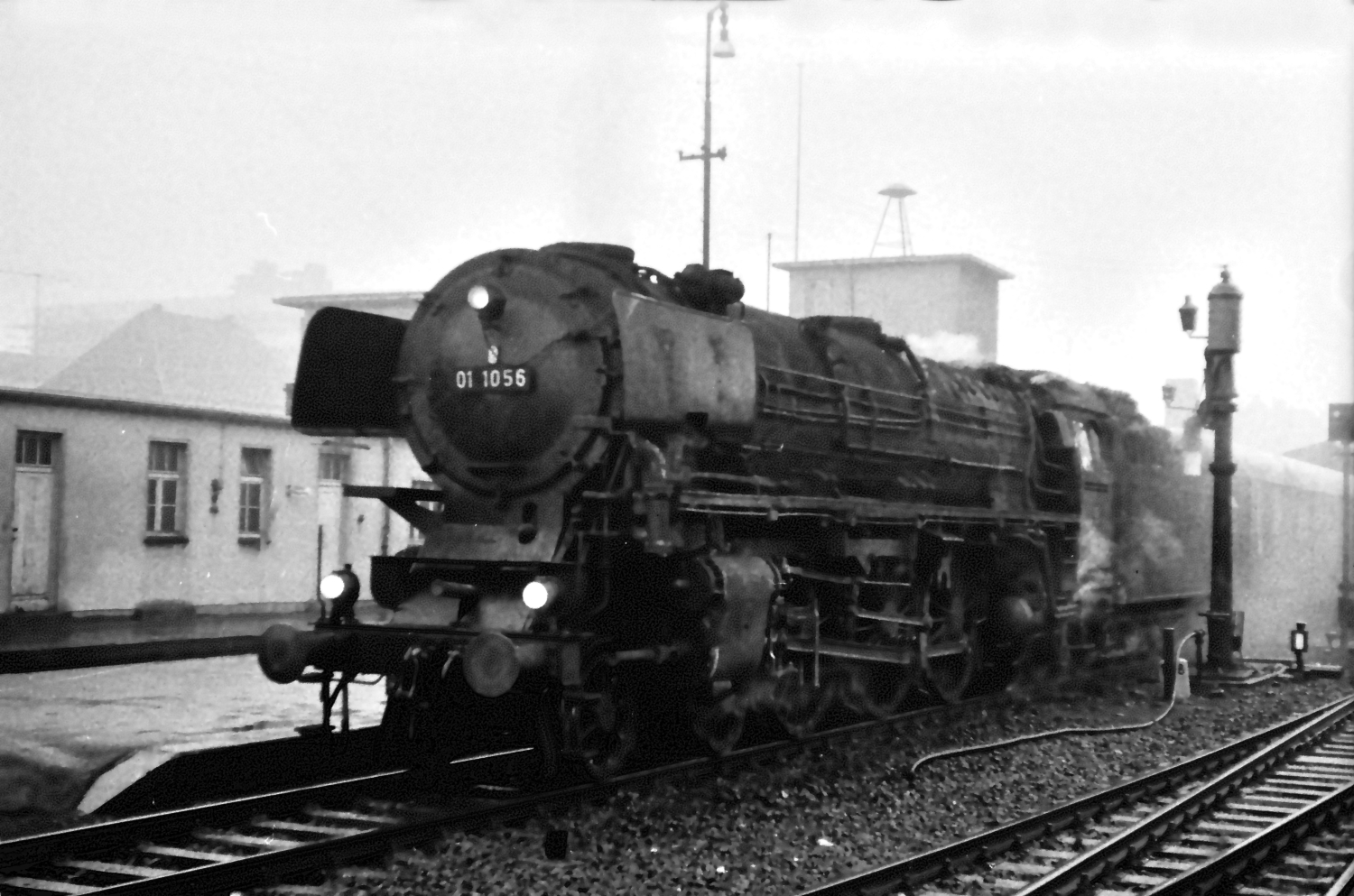 Kinder der Herz Jesu Schule Bahnhof