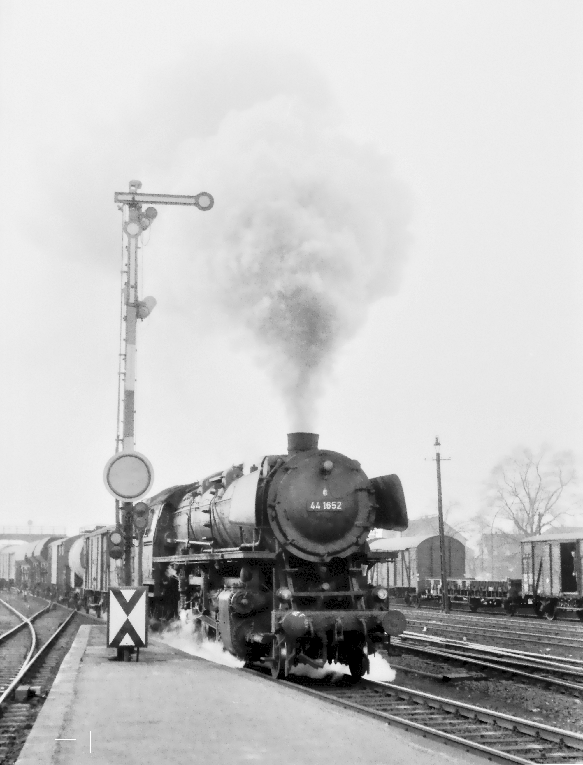 Kinder der Herz Jesu Schule Bahnhof
