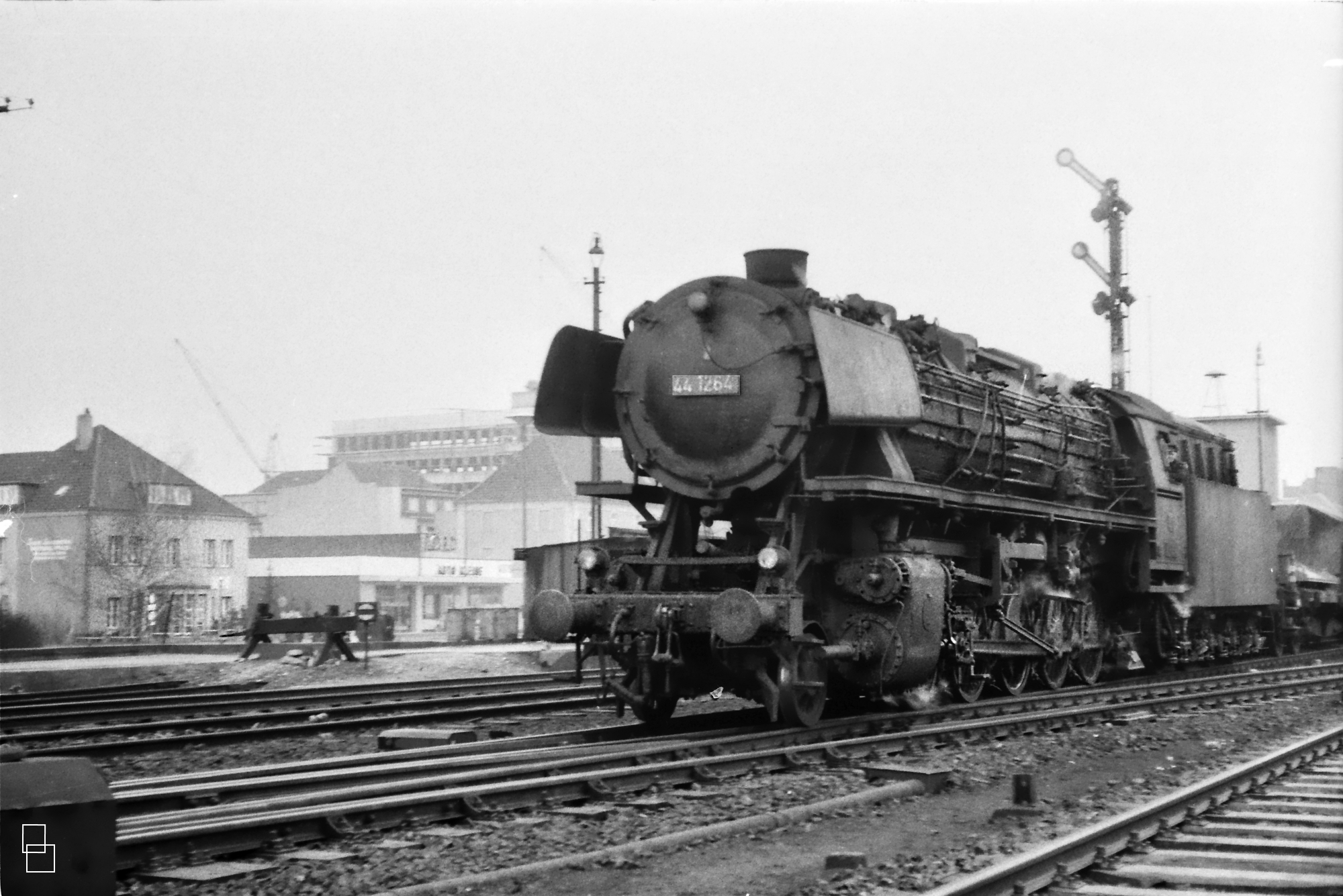 Kinder der Herz Jesu Schule Bahnhof