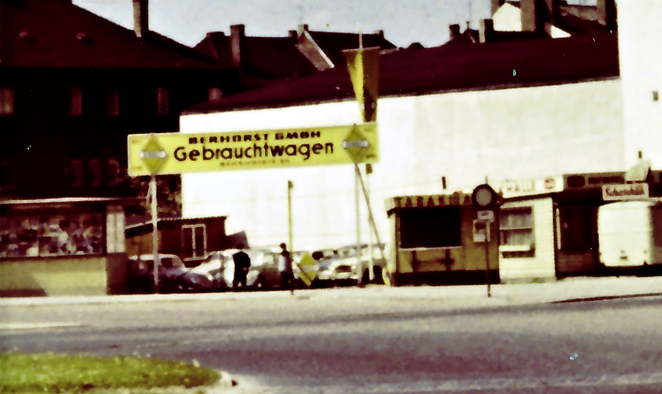 Zum weißen Rössel; Schulespielen