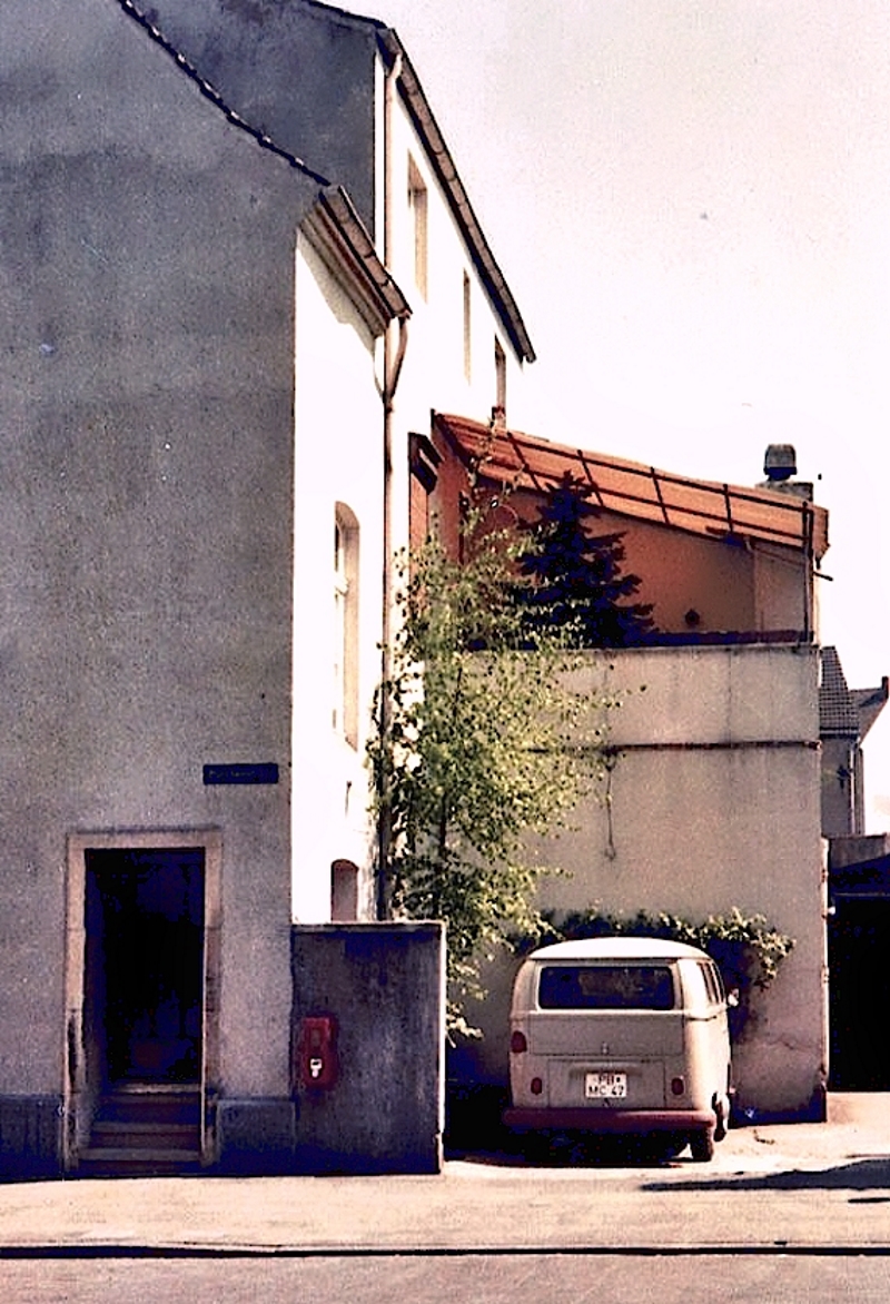 Zum weißen Rössel; Schulespielen