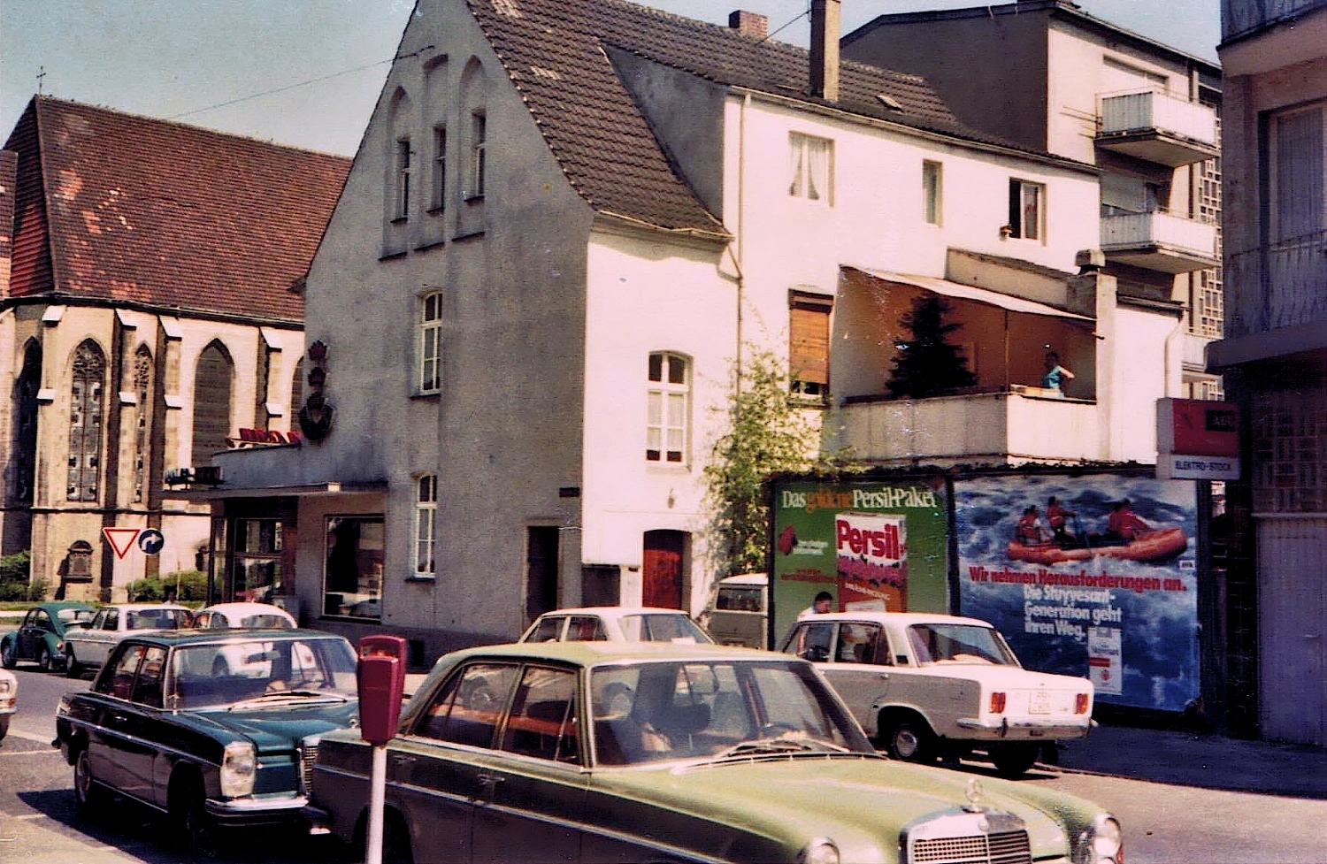 Zum weißen Rössel; Schulespielen